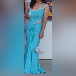 Elegant Turquoise/teal Evening Gown